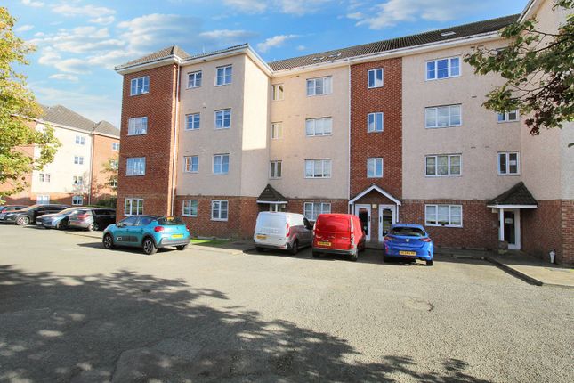 Thumbnail Flat for sale in Robertsons Gait, Paisley, Renfrewshire