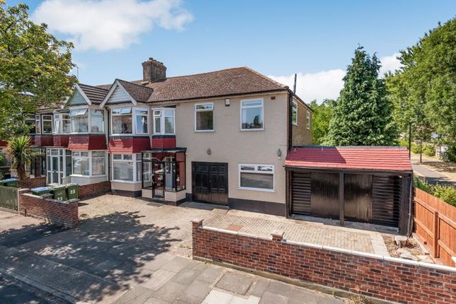 5 bed end terrace house for sale in Bendmore Avenue, London SE2