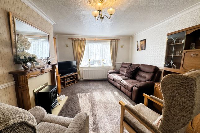 40, Derwent Drive, Alfreton photo 2