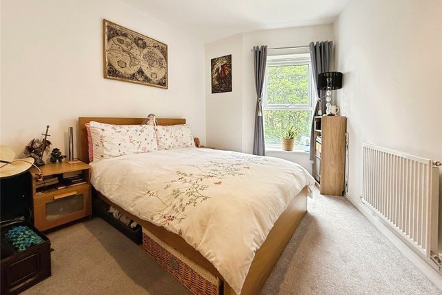 24, Edrich Grange, Berkshire photo 4