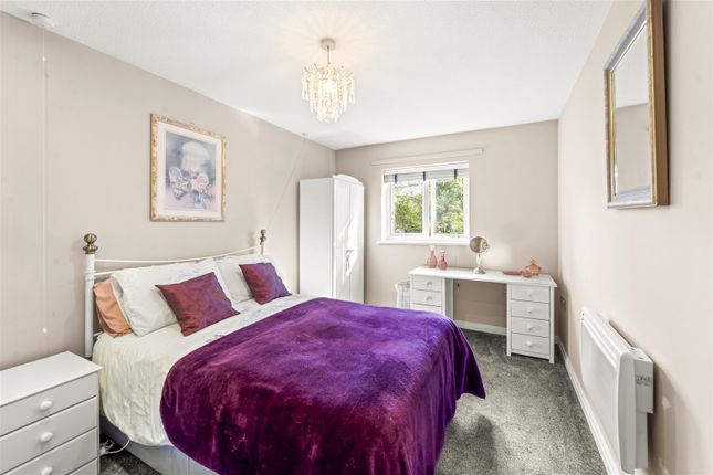 Flat 25, Woodhey Court, Alma Road, Sale photo 4