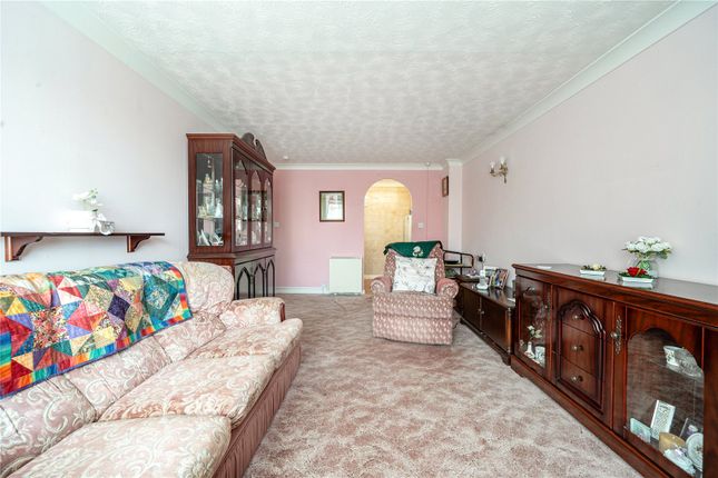 Flat 28, Homewell House,, The Moors, Oxfordshire photo 3