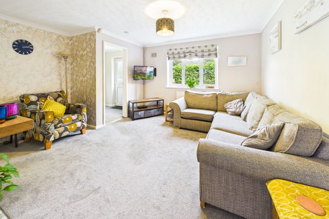 31, Apollo Drive, Bordon photo 3