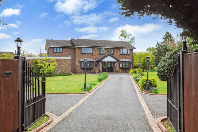 Detached house for sale in Roman Road, Mountnessing, Brentwood