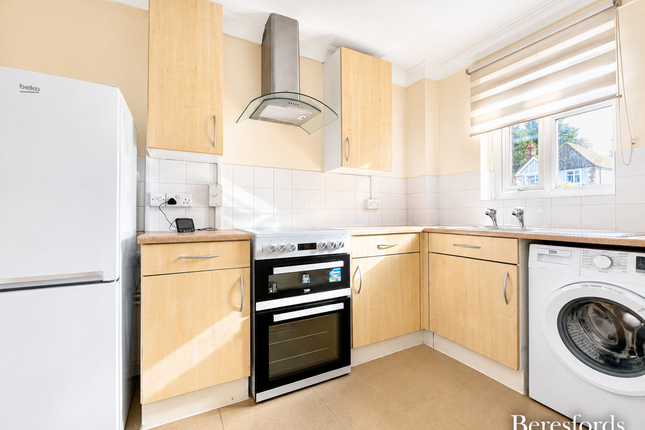 1, Bridge Court, Witham photo 3