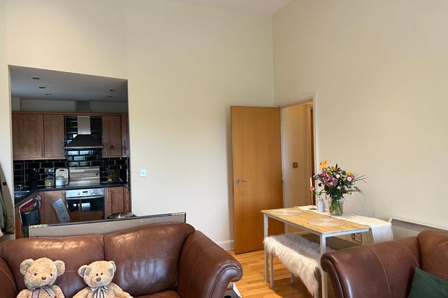 Flat for sale in Holywell Heights, Sheffield, South Yorkshire