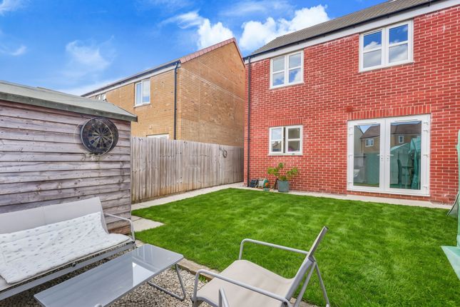 1 Ambrose Close, Bishop's Stortford photo 2