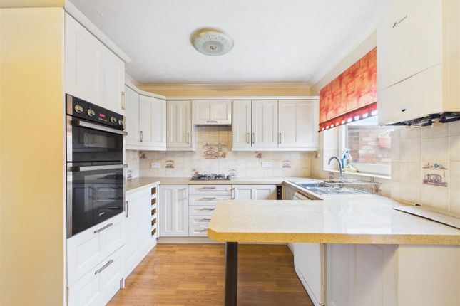 11, Churchill Way, Mitcheldean photo 2