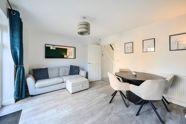 7, Camilla Grove, Dunstable photo 4