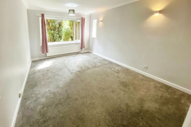 Flat 2, 2 Stirling Road, Dorset photo 2