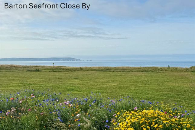 18 The Cottages, 2, Marine Drive, Barton On Sea photo 2