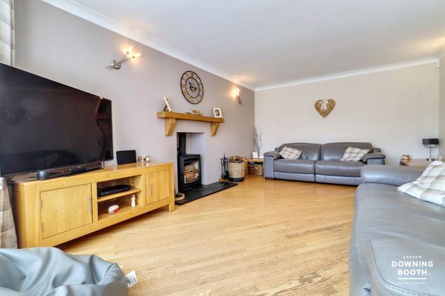 27, Sunnybank Close, Walsall photo 5