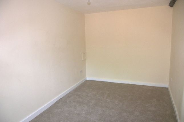 214 Lower Road, Leatherhead photo 4
