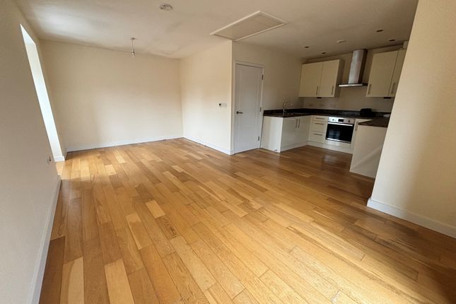 Flat 9 Glenwood Court 63, Lothair Road, Luton photo 2