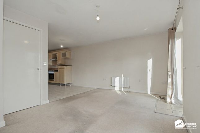 17, Renaissance Drive, Leeds photo 4