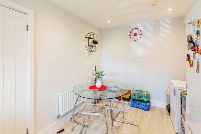 22, Brook Street East, Wellingborough photo 4