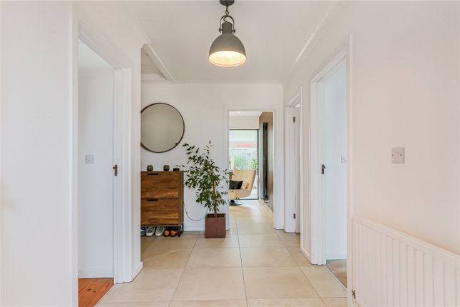 4, Annet Close, Poole photo 2