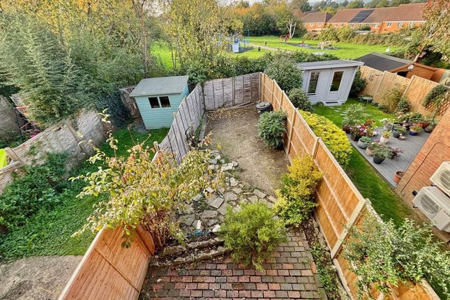 25, Kennedy Gardens, Sevenoaks photo 3