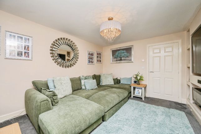 16, Dunclent Close, Droitwich photo 3