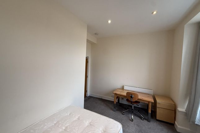 Flat 3, 21 Commercial Street, Dundee, DD1 3DD, Dundee photo 4