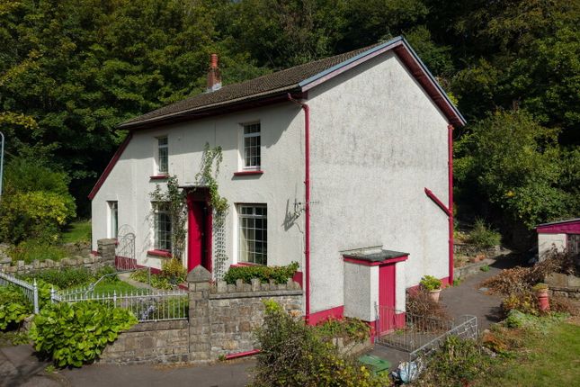 Avon House, Avon Road, Pontypool photo 3