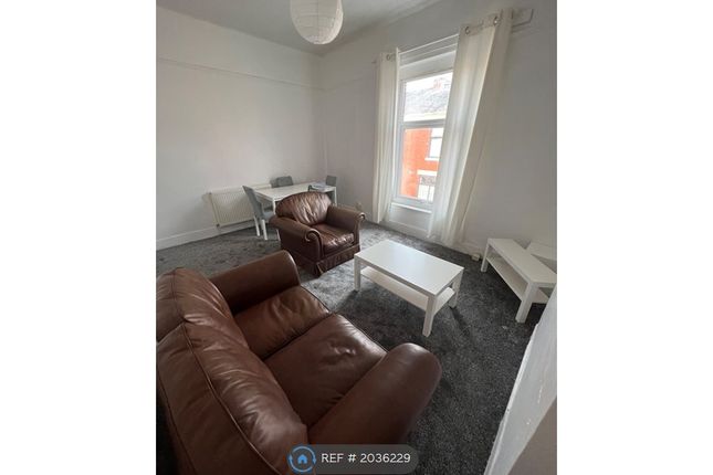 Flat to rent in Linnet Street, Preston