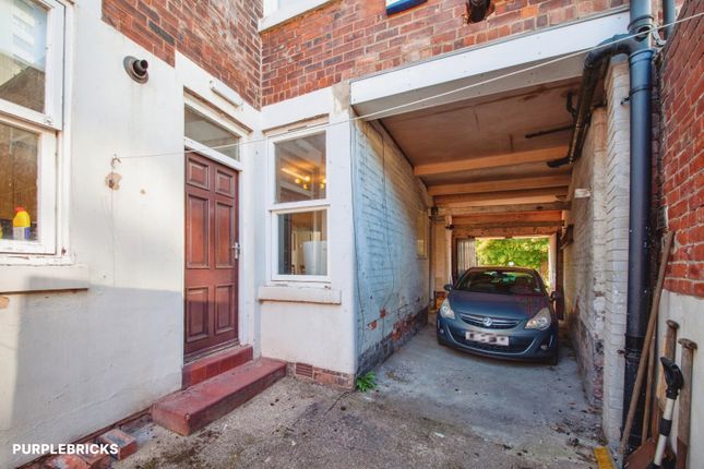 31, Club Garden Road, Sheffield photo 4
