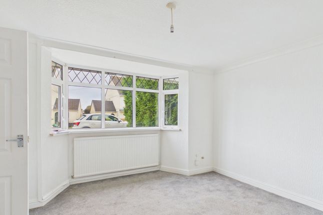47 Elizabeth Avenue, Barry photo 3