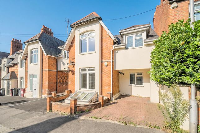 Thumbnail Flat for sale in Westfield Road, Caversham, Reading