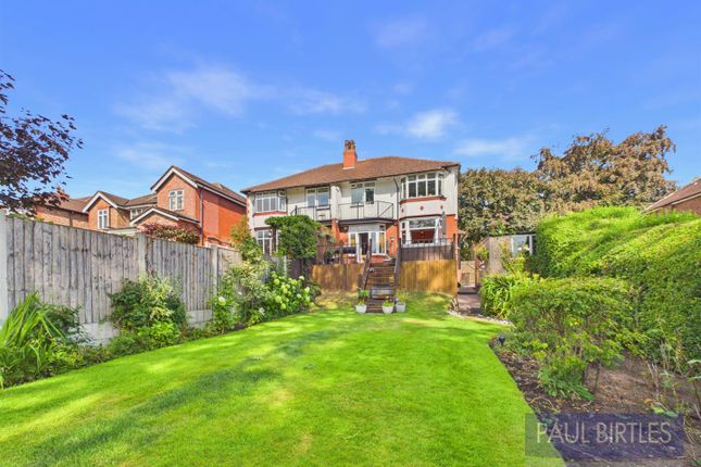 22, Meadowgate, Trafford photo 2