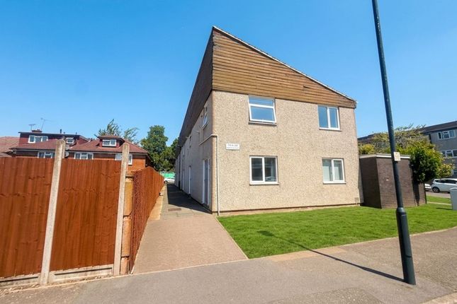 117 Damsonwood Road, Southall photo 4