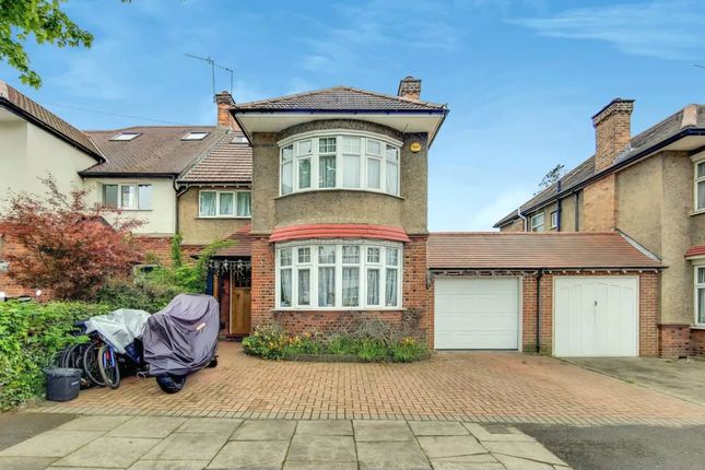 4-bed house on 45, Courtfield Avenue, Harrow, £795,000
