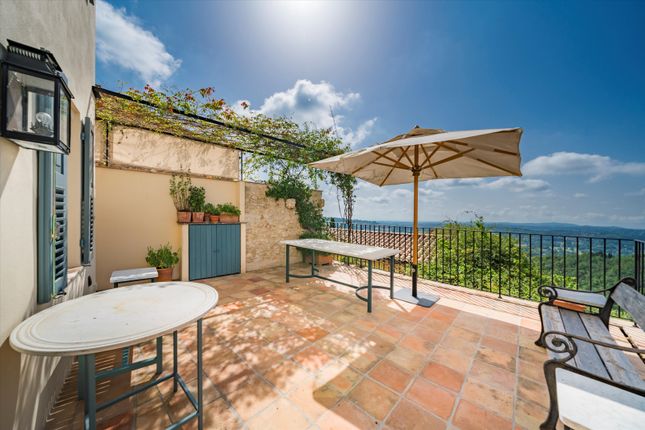 Town house for sale in Châteauneuf-Grasse, Alpes-Maritimes, Châteauneuf-Grasse, France