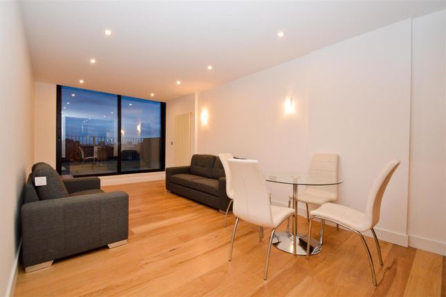 Thumbnail Flat to rent in Plumbers Row, Aldgate East