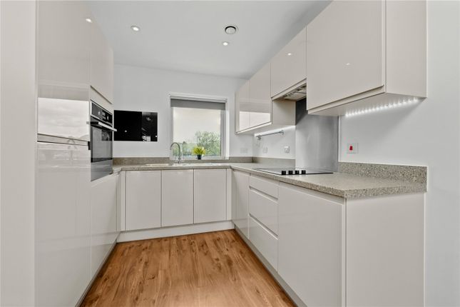 Flat 88, Austen House,, Station View, Surrey photo 4