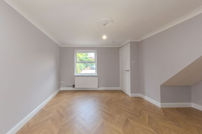 21 Lukesland Avenue, Stoke-On-Trent photo 4
