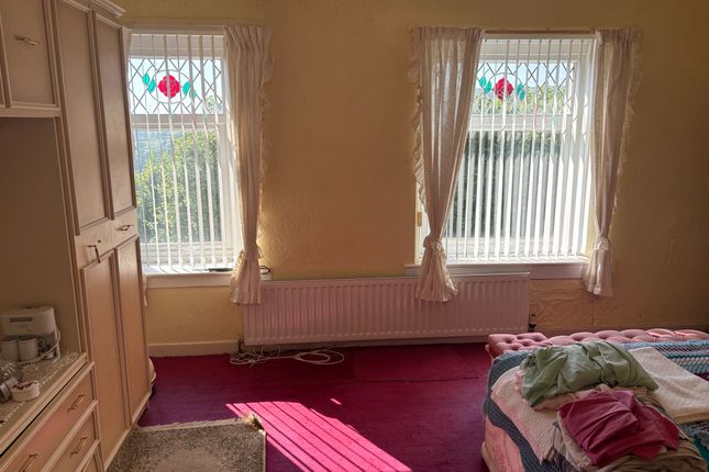 8 Pen Y Banc, Seven Sisters, Neath photo 5