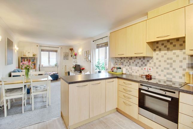 14 Chopin Mews, Mazurek Way, Swindon photo 4