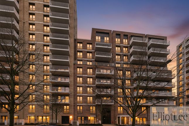 2-bed flat on Flat 95, Viscount House, London, £550,000