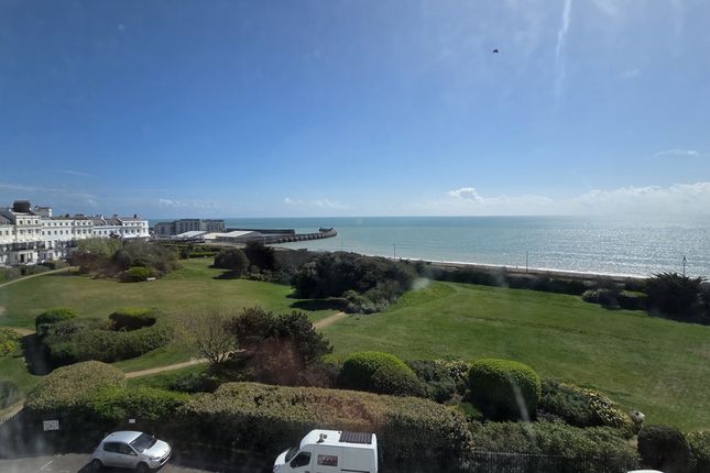 Flat 4, 12 Lewes Crescent, Brighton photo 3