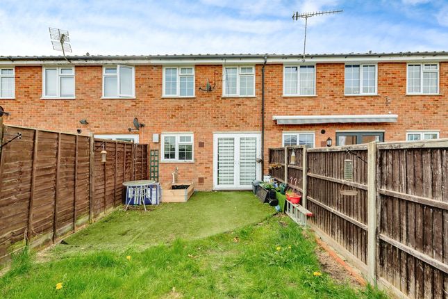 Terraced house for sale in Darenth Way, Horley