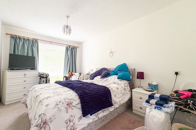 19, Crowborough photo 4