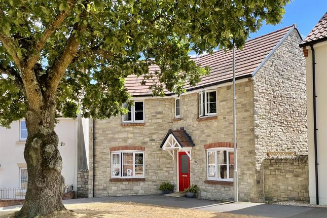 4-bed detached on 2, Blackwell Walk, Dorchester, £425,000