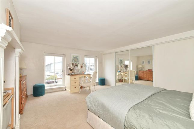 Town house for sale in Broad Street, Portsmouth, Hampshire