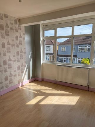 Terraced house to rent in Beechfield Gardens, Romford