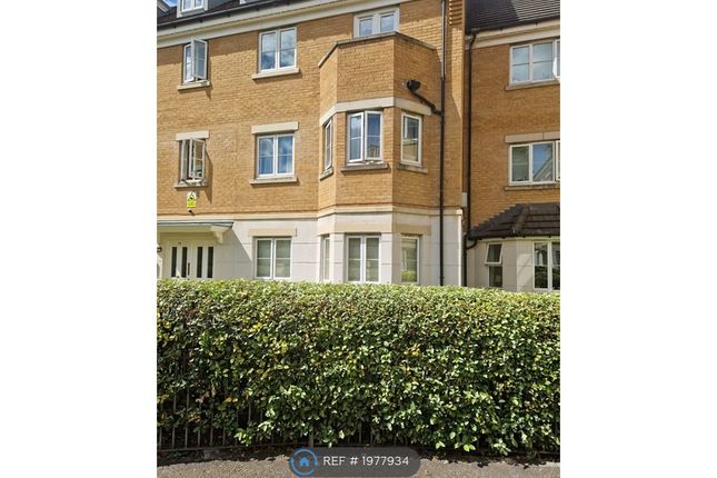 Thumbnail Flat to rent in Blakes Road, London