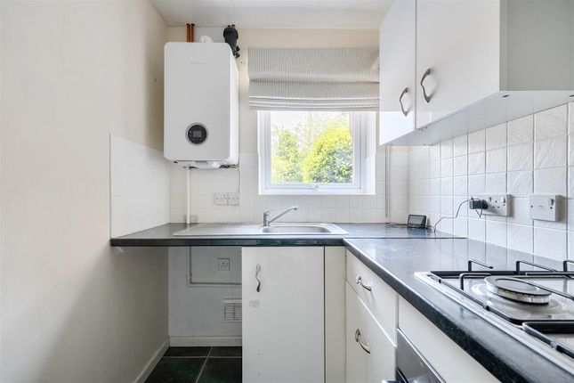 28, Cranesbill Road, Devizes photo 4