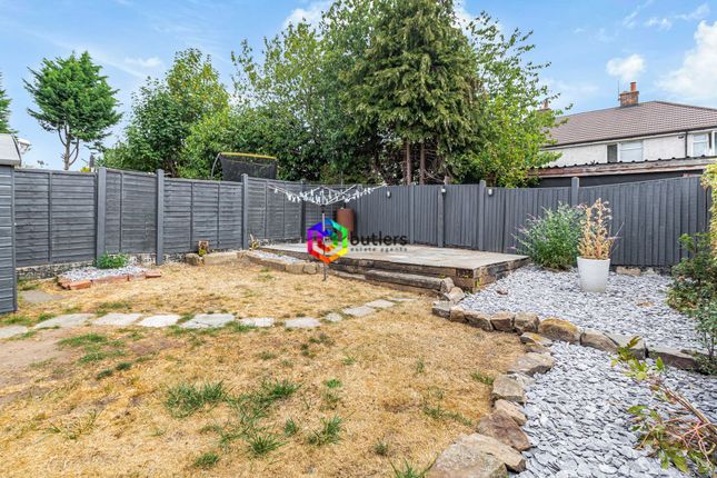 23 Ash Grove, Chesterfield photo 4