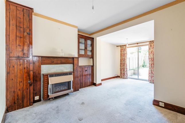 22, Simmil Road, Esher photo 4