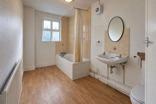 *AD ONLY* 77 Moira Street, Leicester photo 5